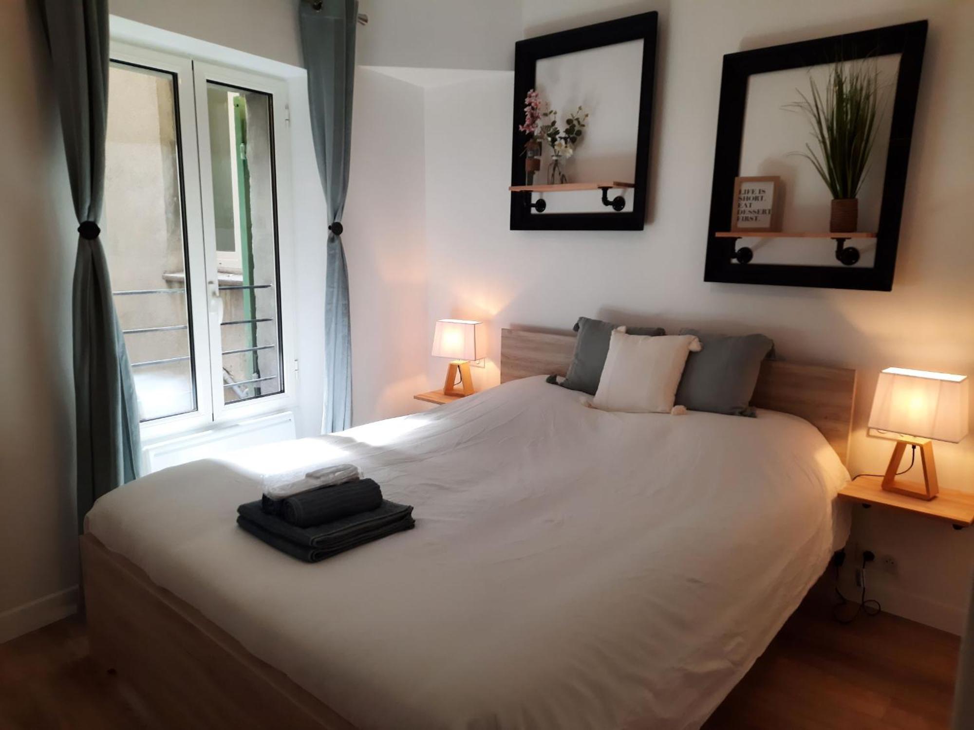 Beautiful Old Town Flat, Near The Beach Nice Eksteriør billede